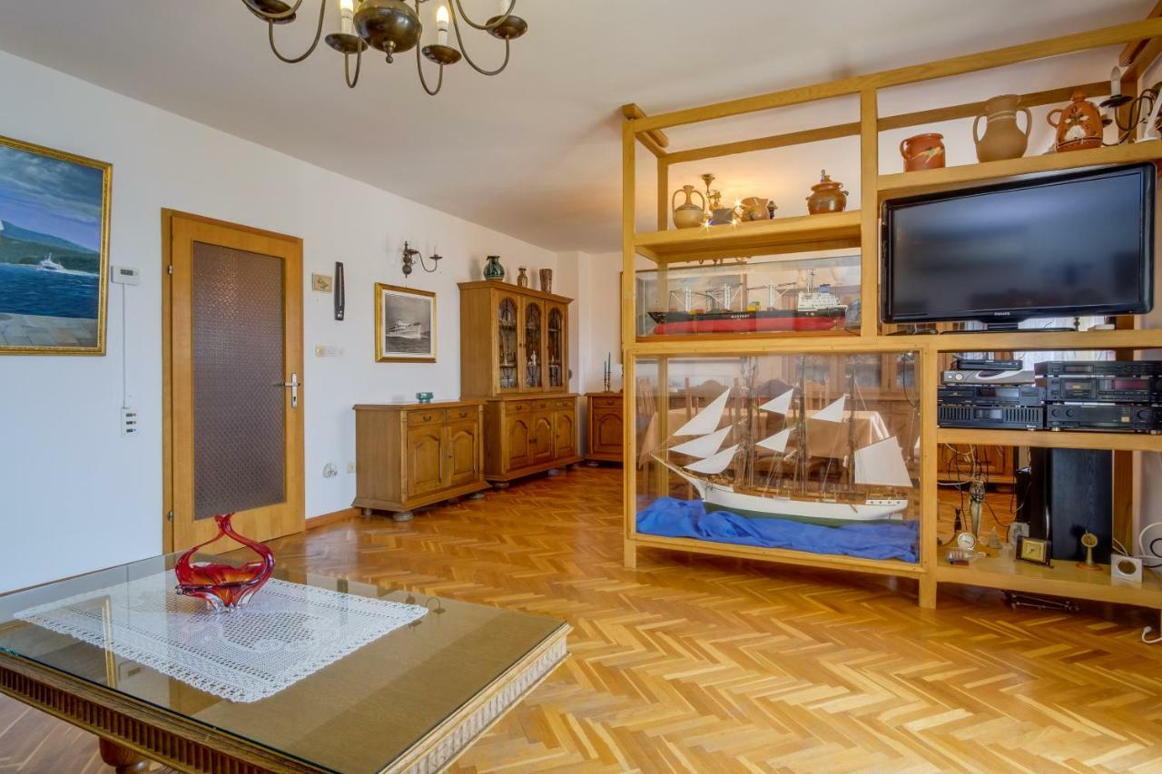 Villa Magnolia Малий Лошинь Екстер'єр фото