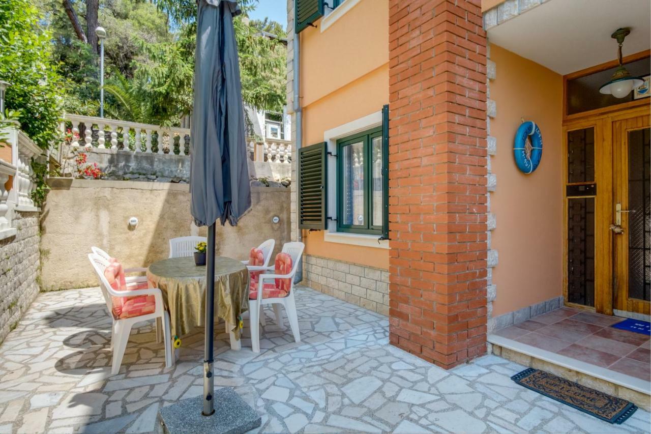 Villa Magnolia Малий Лошинь Екстер'єр фото