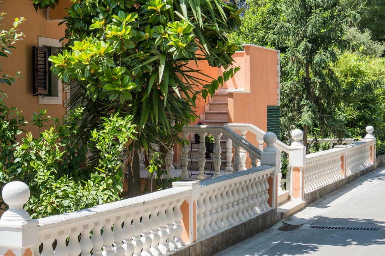 Villa Magnolia Малий Лошинь Екстер'єр фото